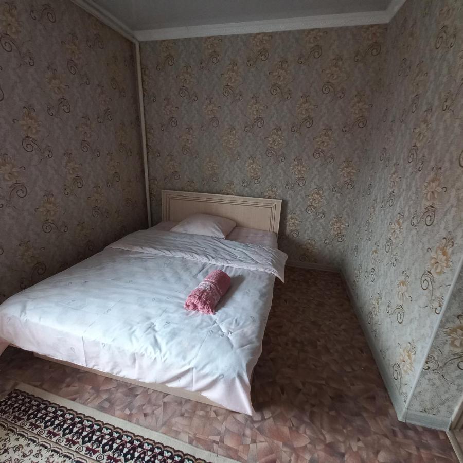 Hotel "Тихий Дом Трансфер" Bishkek Ngoại thất bức ảnh